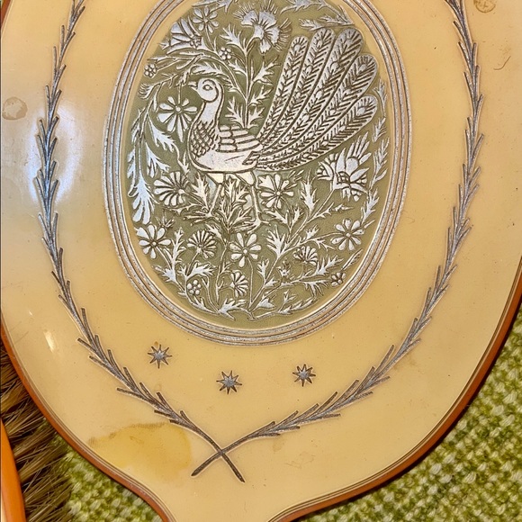 FRENCH IVORY MIRROR AND BRUSH - Picture 3 of 5